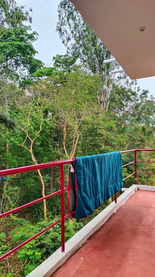 Travellers Tribe By Livelehood Habitat Albergue Auroville Exterior foto